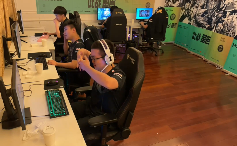 DRX横扫EG，Xiaohu拿下关键大龙2025世界赛3:2（柏林）