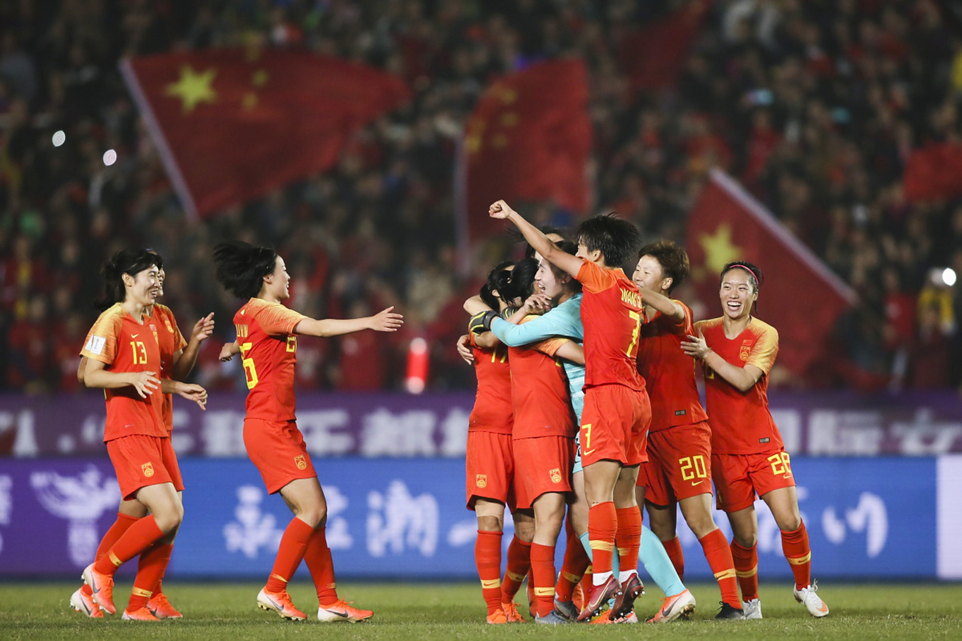 中国女足在国际赛场上大获胜利