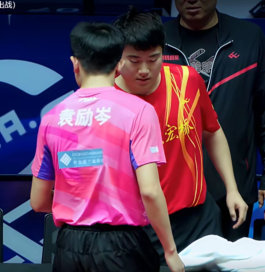 法国队翻盘奥地利队，梁靖崑带队取胜