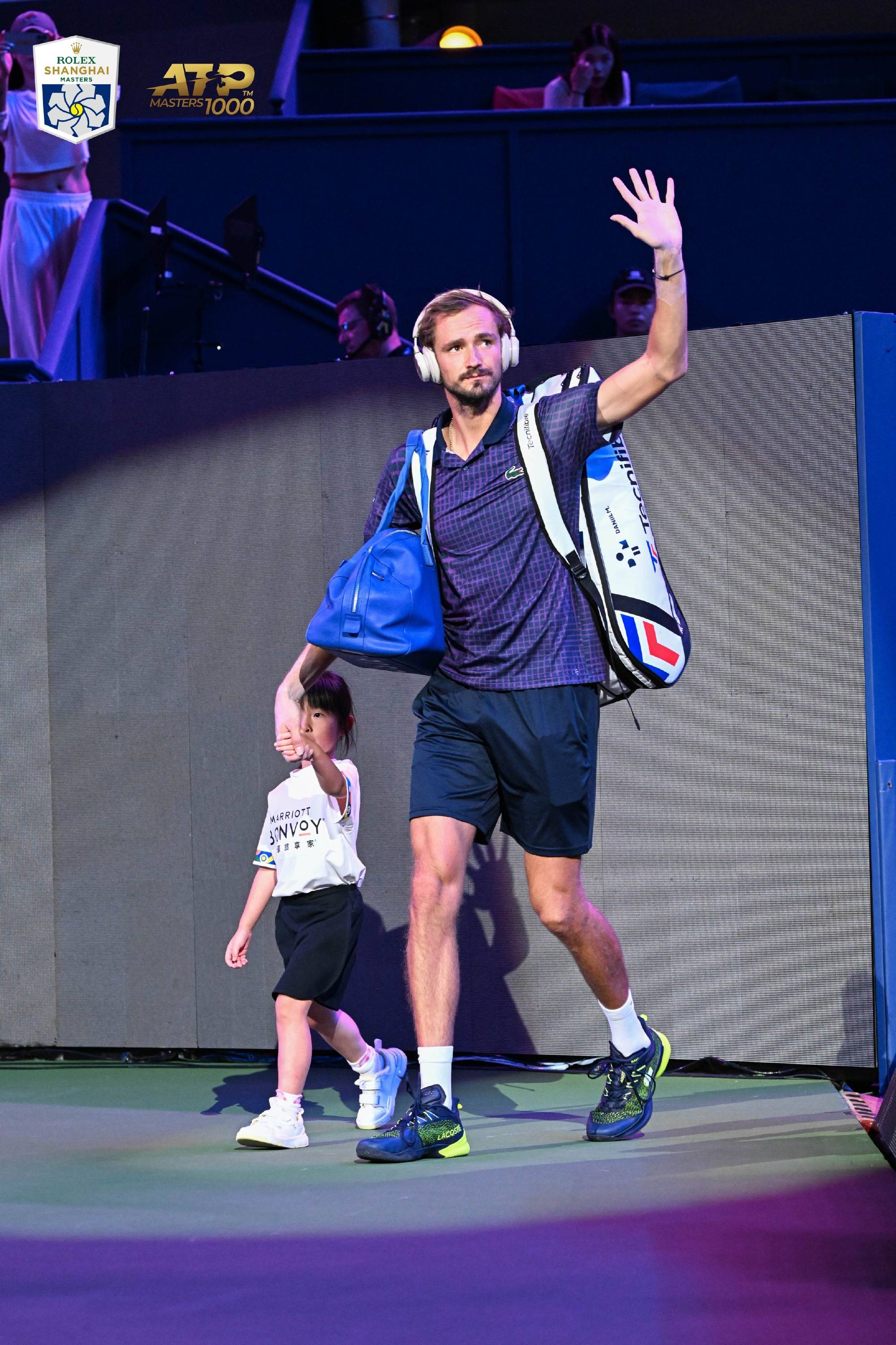 九游体育直播-拉沃尔杯力克美网，梅德韦杰夫统治全场