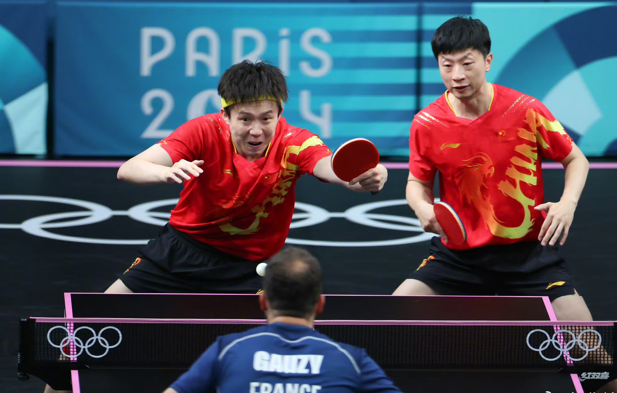 中国队翻盘法国队，梁靖崑惊艳四座